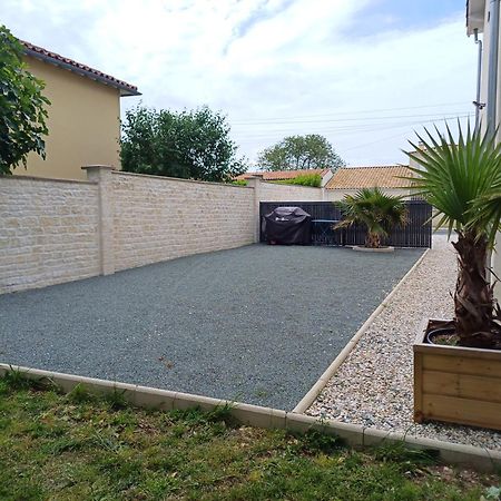 Le Lion D'Or Apartment Bessines Exterior photo